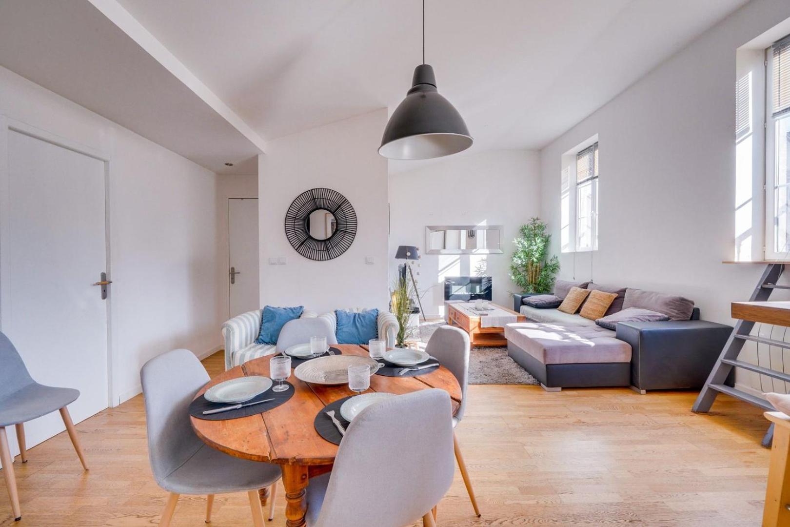 Very Nice Apartment In The Historical Center Bordeaux Exterior photo